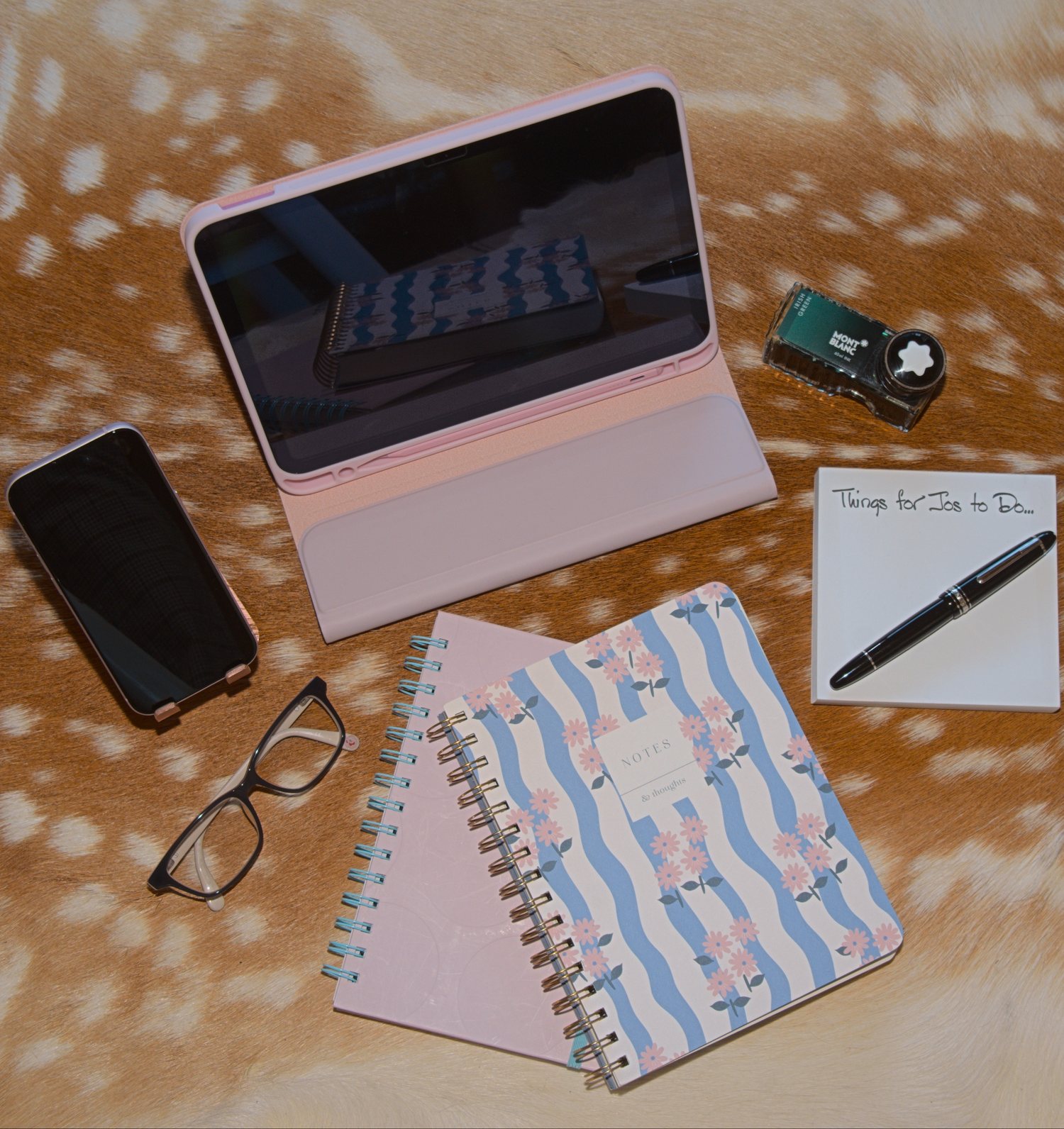 home hero desk